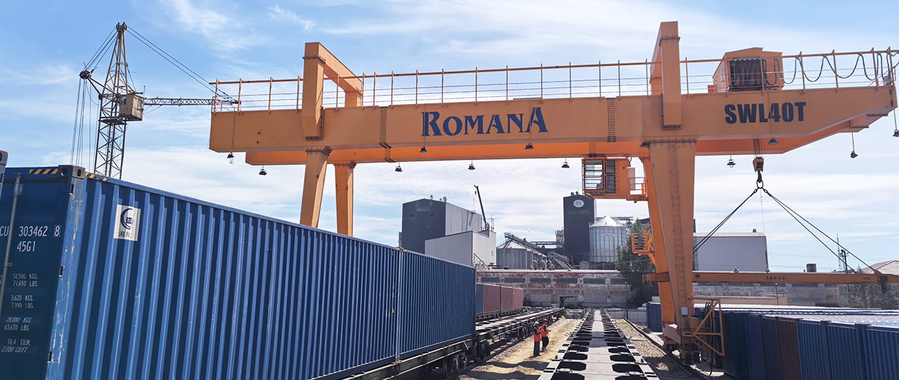 Двухбалочный козловой кран для контейнеров