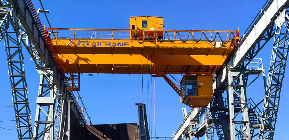 Электромагнитный мостовой кран 15 тонн для перемещения и погрузки стального лома в России
