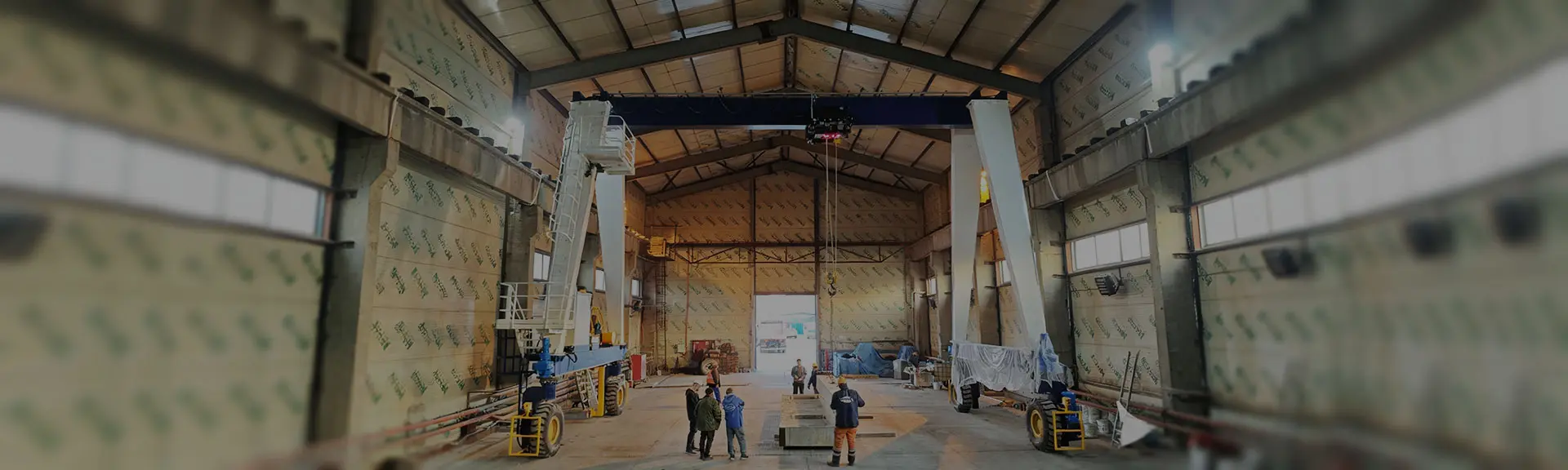 20-тонный козловой кран на пневмоходу в России